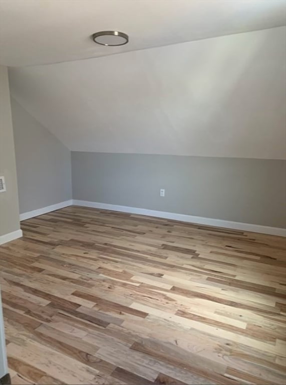 Building Photo - 86 Oak St