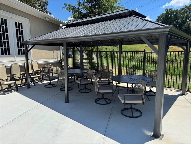 Building Photo - 5005 Wingate Way