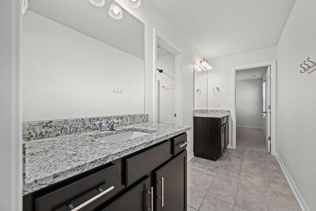 Building Photo - 1011 Alta Vis Ln