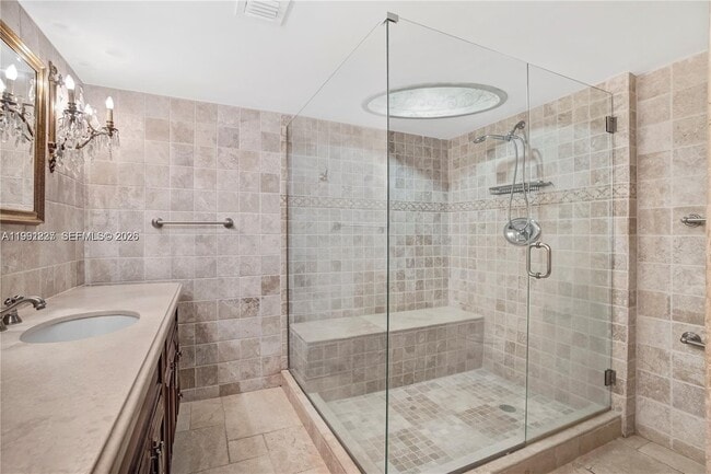 Building Photo - 1000 Quayside Terrace