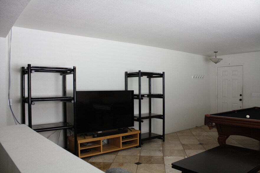 Building Photo - 2817 W Silver Creek Ln