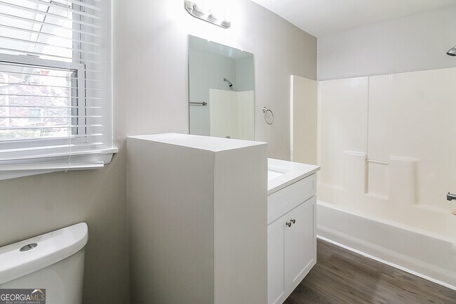 Building Photo - 3212 Pine Branch Ct