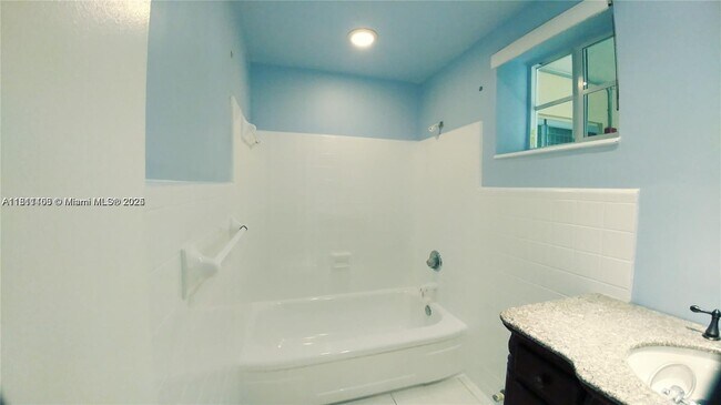 Building Photo - 462 Golden Isles Dr