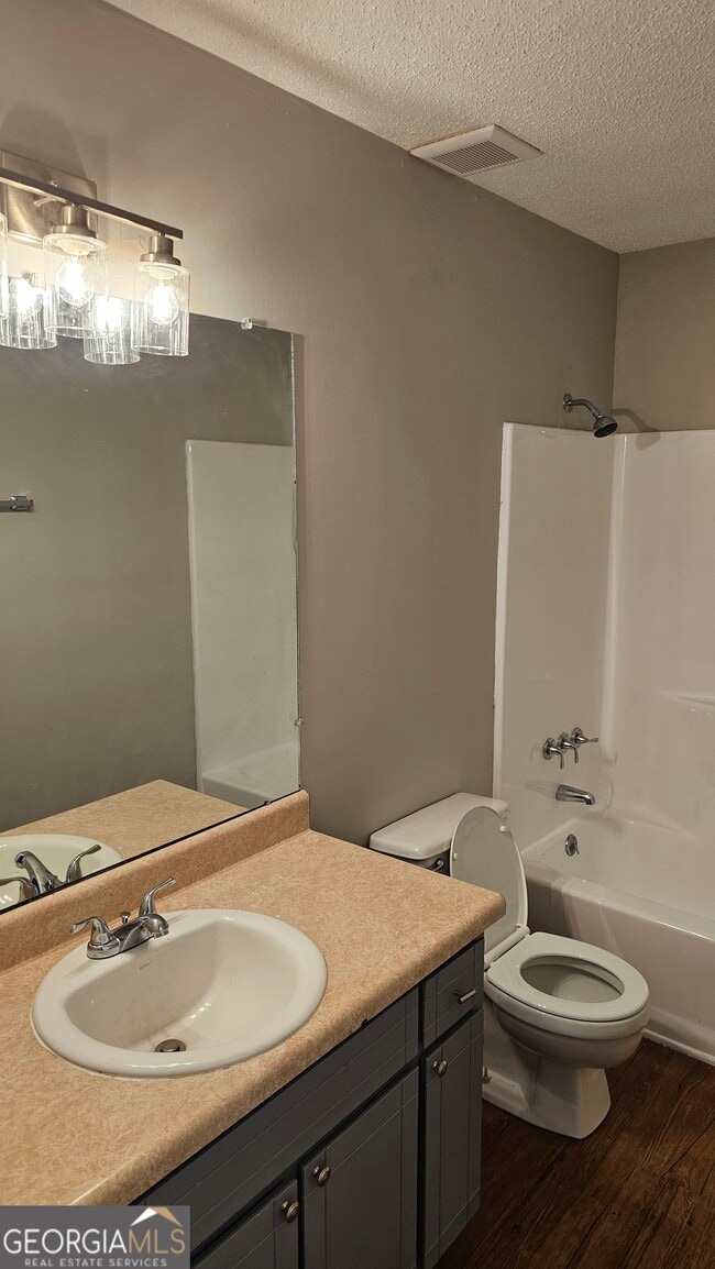 Building Photo - 403 Vienna Cir