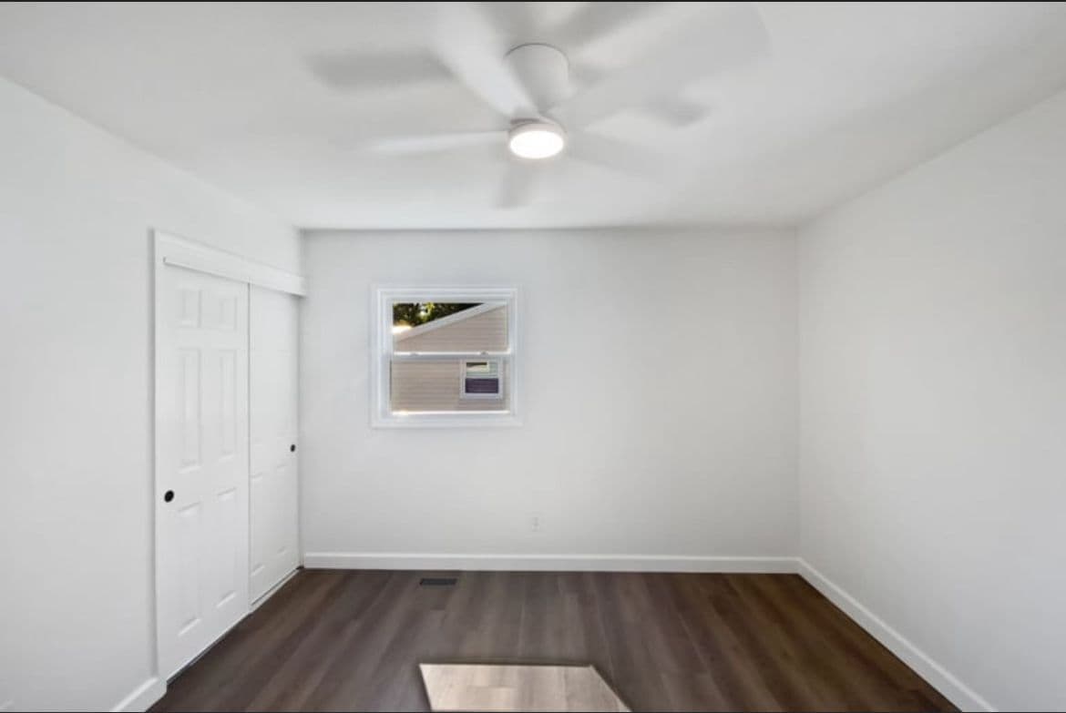 Building Photo - 213 Gatewood Dr