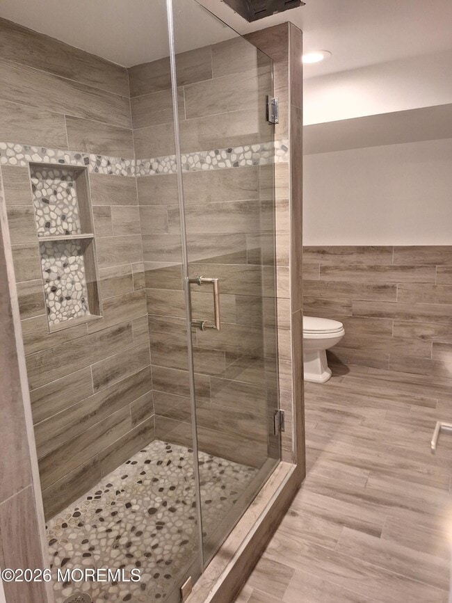 Building Photo - 373 Pine St