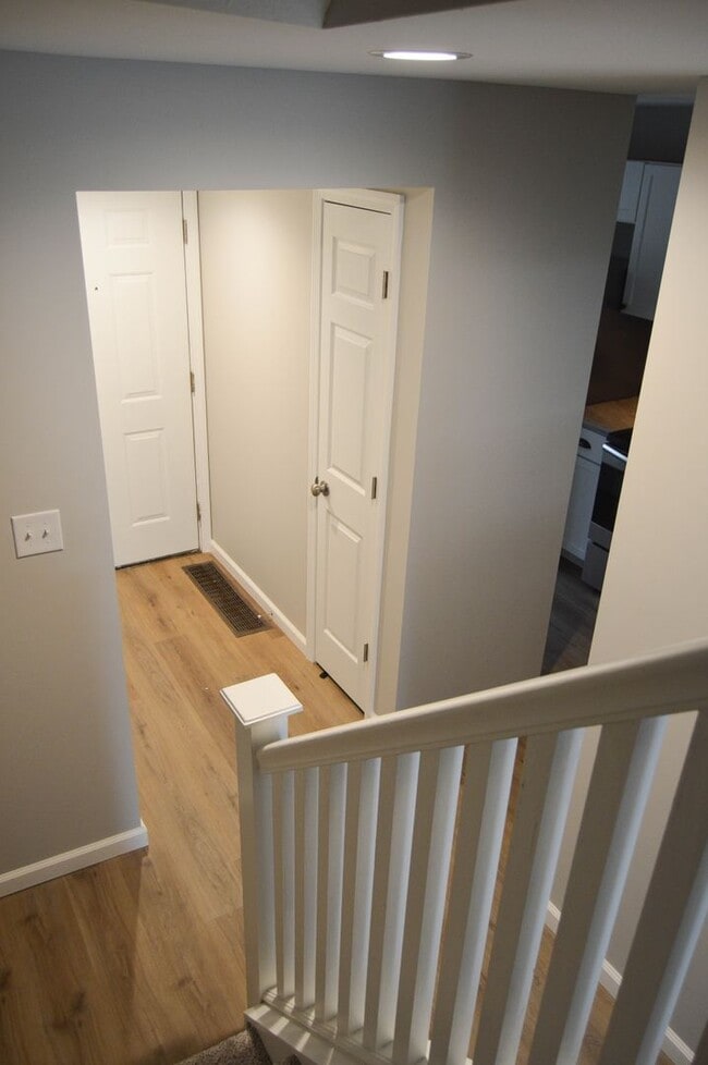 Building Photo - 2464 S Burberry Ln