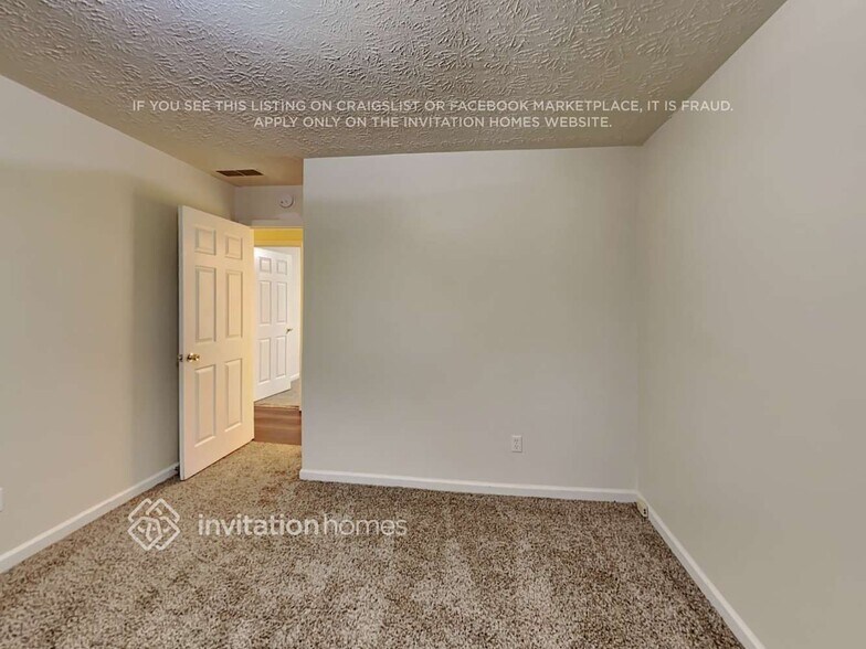 Building Photo - 151 Greenleaf Dr