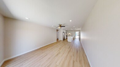 Building Photo - Newly Renovated (2022), 4BD/2BA