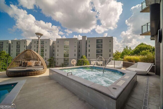 Building Photo - 788 West Marietta St NW