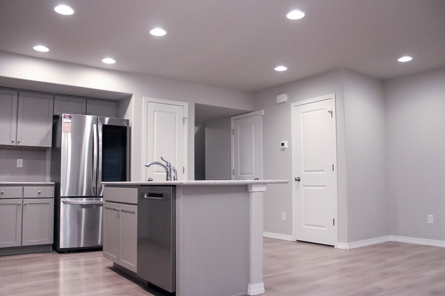 KITCHEN2 - 4159 Samaritan Loop