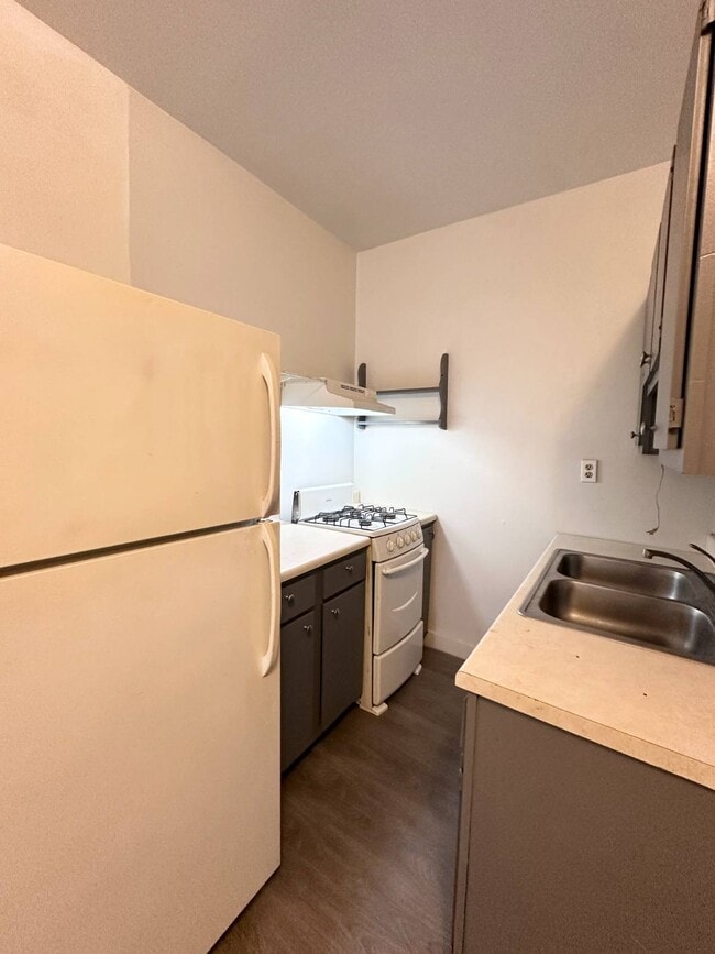 Building Photo - 34 Washington St