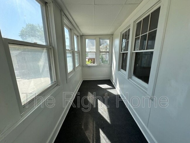 Building Photo - 2921 Clarkson Ave