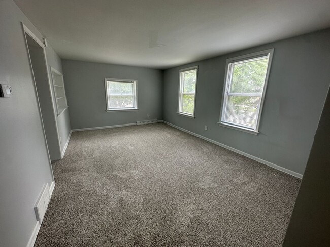 Building Photo - 625 S Barnes St