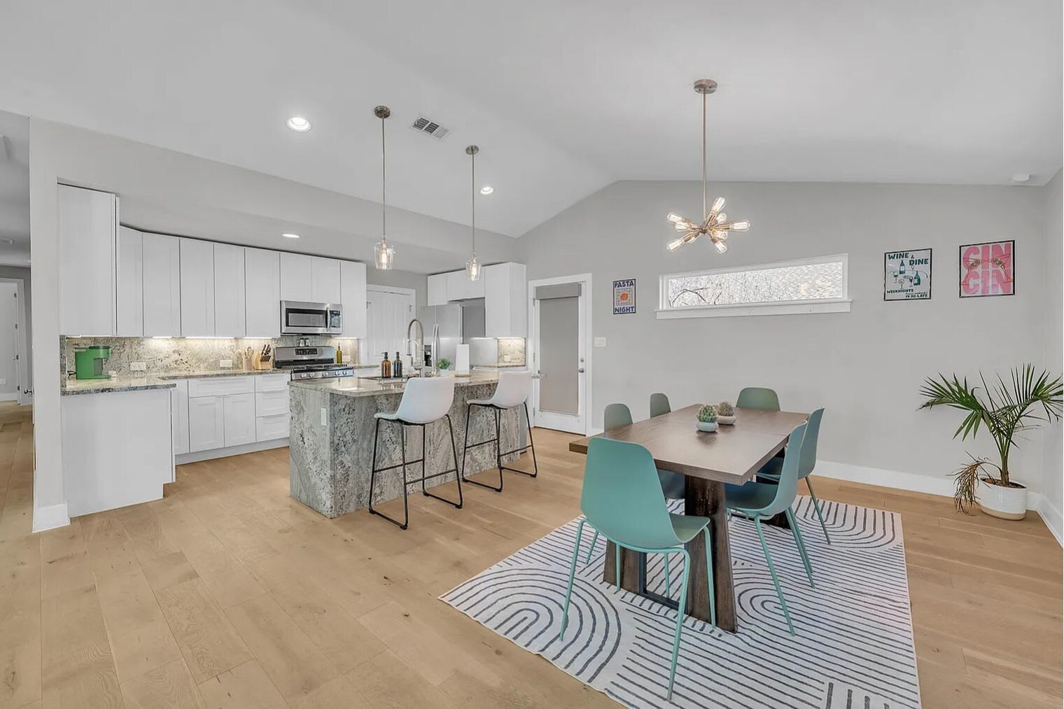 Building Photo - 4607 Sara Dr