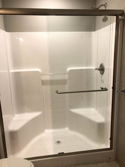 Building Photo - 1406 N Parkway Ave