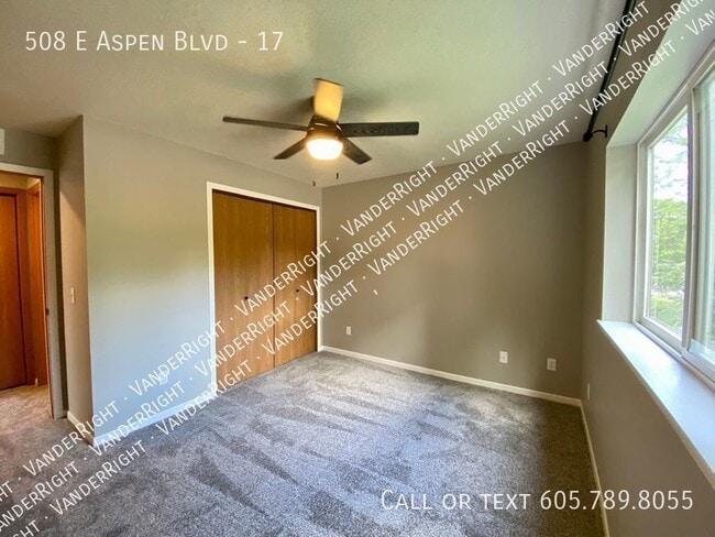 Building Photo - 508 E Aspen Blvd