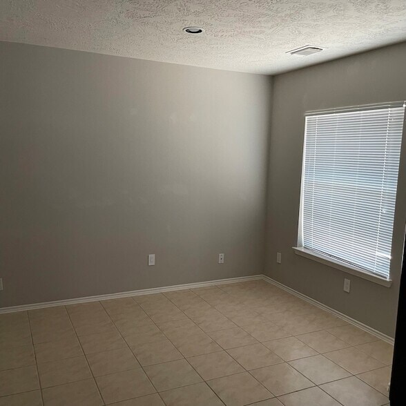 Building Photo - 20106 Laramie River Trail