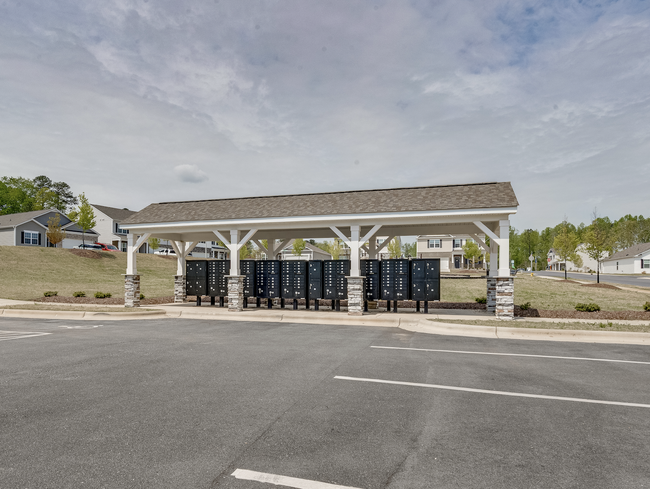 Building Photo - One Story 4-Bed Home in Fuquay-Varina