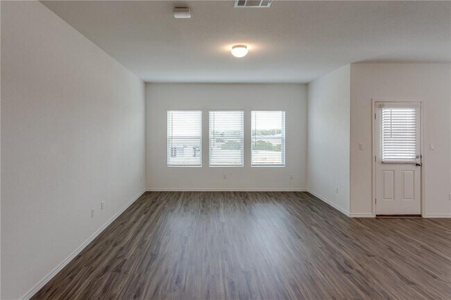 Building Photo - 737 Mallow Rd