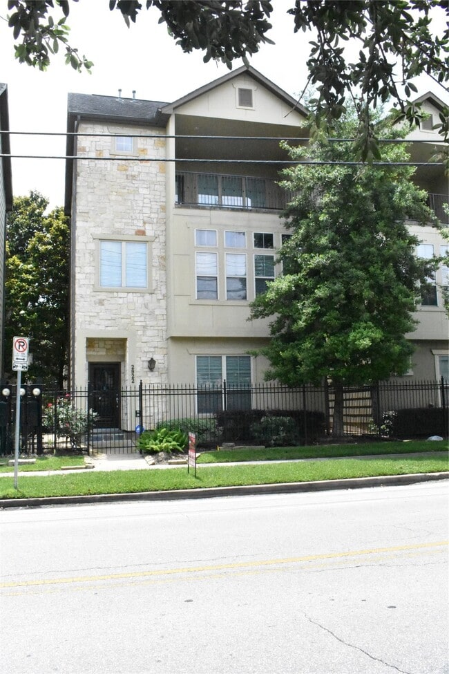 Building Photo - 2922 Leeland St