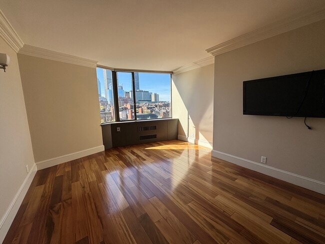 Building Photo - 330 Beacon St