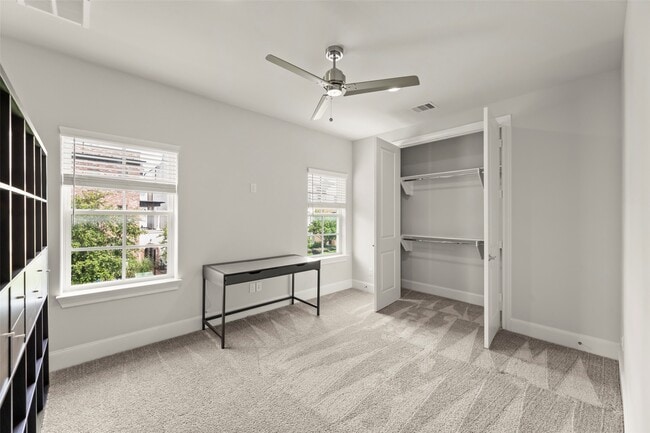 Building Photo - 9651 Kings Cross Station