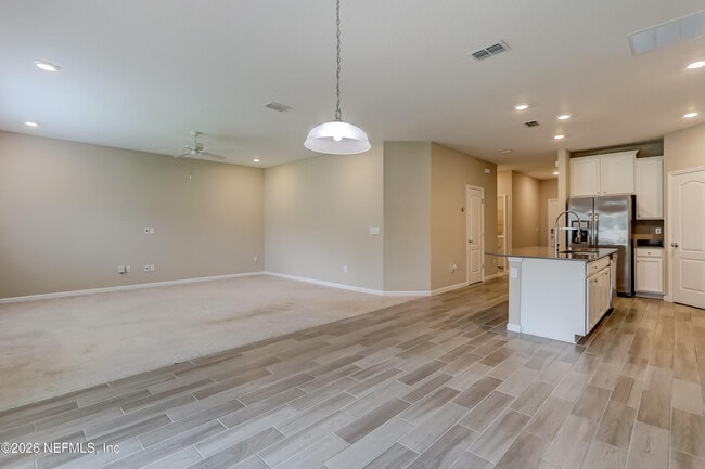 Building Photo - 10386 Pavnes Creek Dr