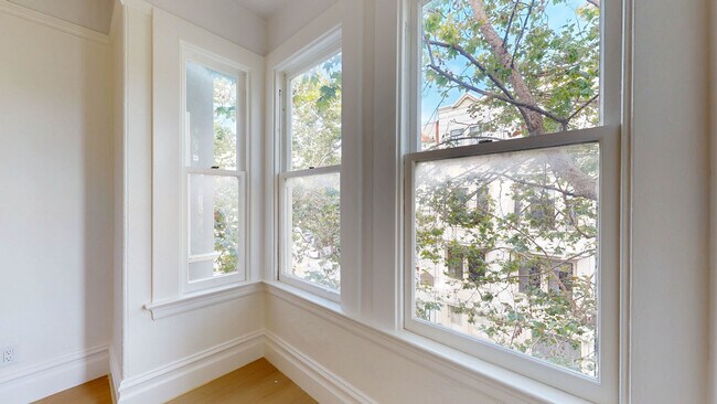 Building Photo - 1659 Grant Ave