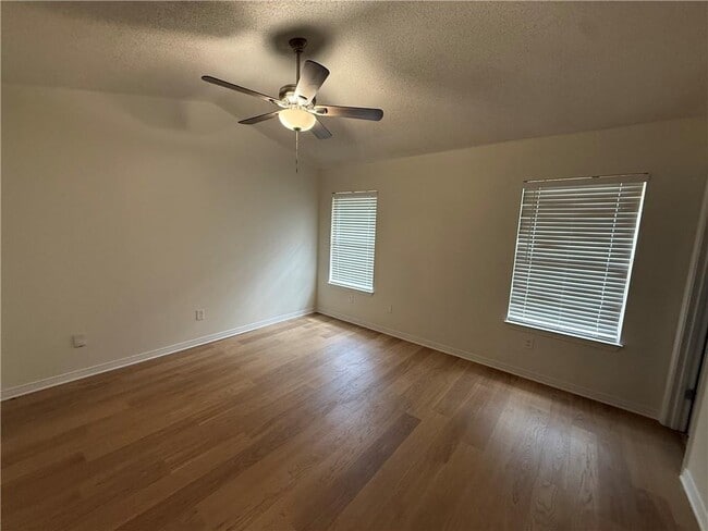 Building Photo - 791 Copperfield Dr E