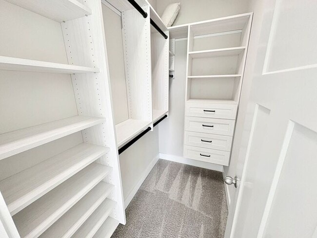 Building Photo - 211 Crooked Cedar Way