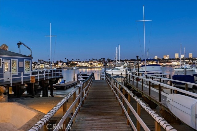 Building Photo - 900 E Balboa Blvd