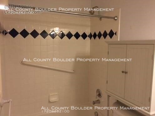 Building Photo - 1575 Zamia Ave