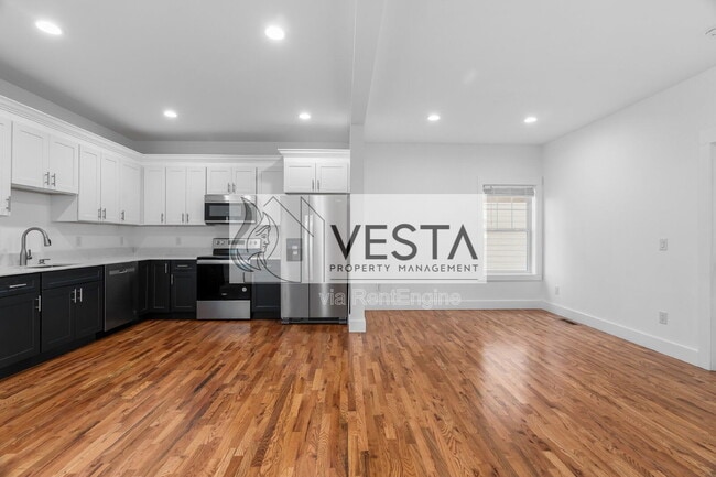 Building Photo - 510 Deaverview Rd