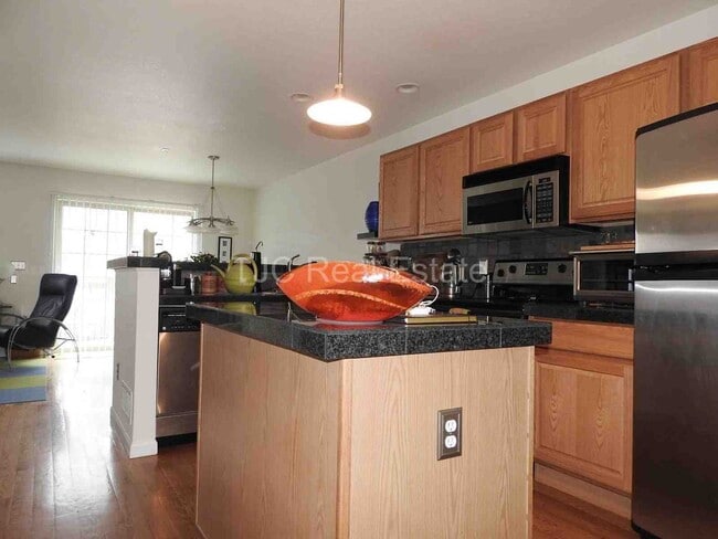 Building Photo - 8410 E 29th Ave