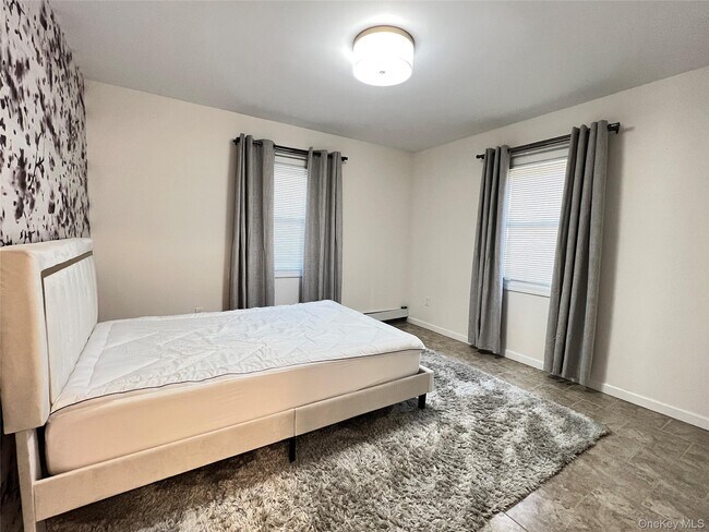 Building Photo - 137 Center Ln