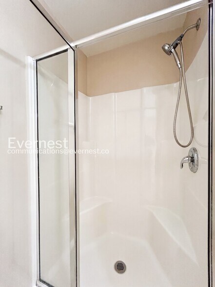 Building Photo - 11406 Wentworth Ct