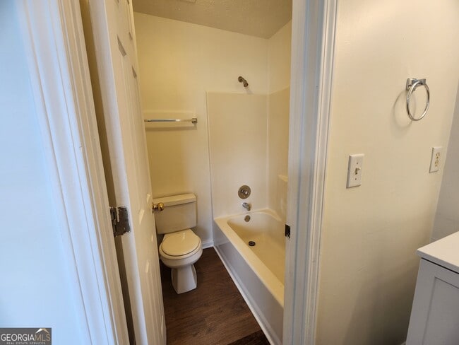 Building Photo - 5960 Batson Ct