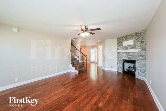 Building Photo - 2328 Colston Dr