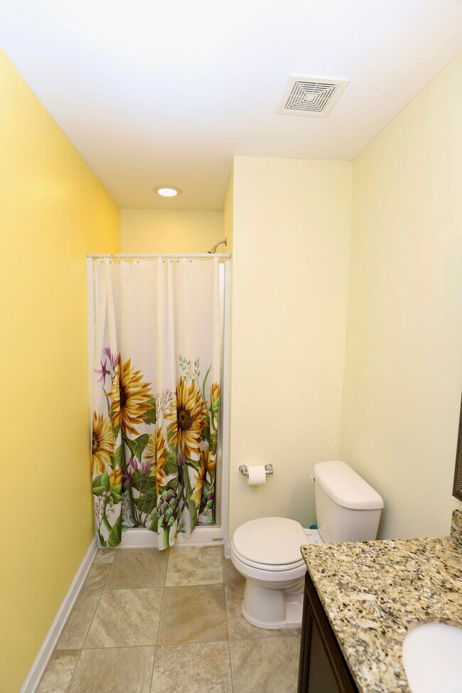 Building Photo - 71 Carina Ln