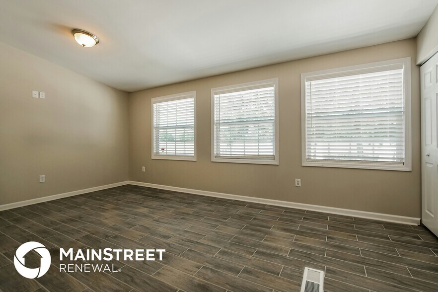 Building Photo - 639 Bullhart Dr