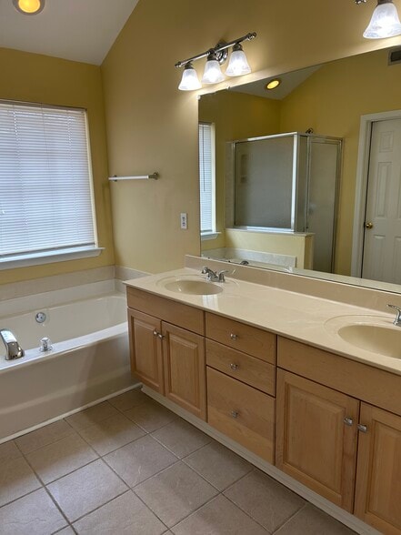 Building Photo - 505 Long Creek Pky