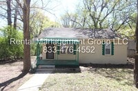 Building Photo - .New On The Market! Charming 2 bedroom 1 bath