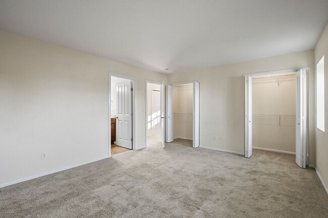 Building Photo - Lake Stevens~Amber Skyline