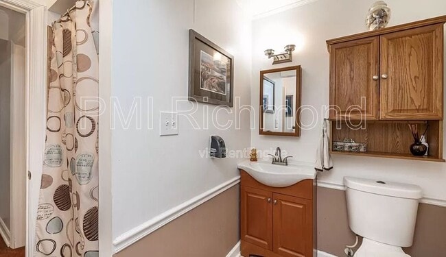 Building Photo - 304 Windmere Dr