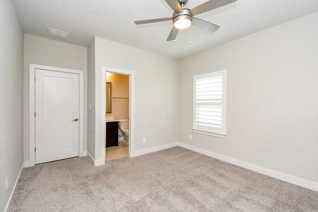 Building Photo - 86 S Waterbridge Dr