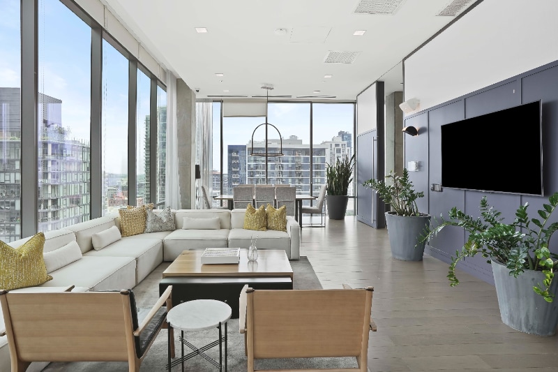 Building Photo - 199 W Hubbard St