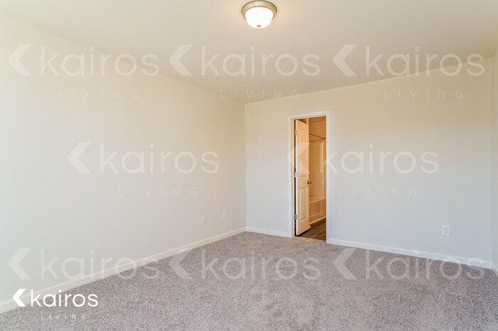 Building Photo - 3919 Miller Dr