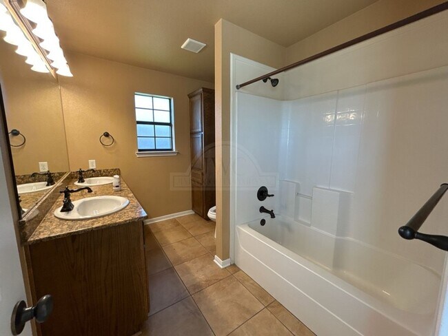 Building Photo - 5508 Aquarius Dr