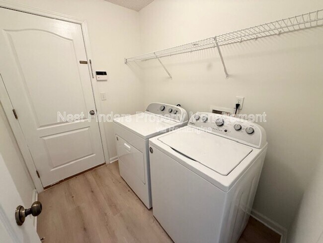 Building Photo - 732 Grand Parke Dr